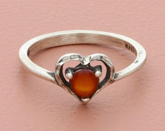 sterling silver dainty orange mother of pearl heart ring size 4.75