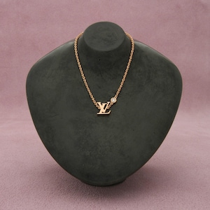 louis vuitton 18k pink gold idylle blossom lv diamond pendant necklace 15-16in