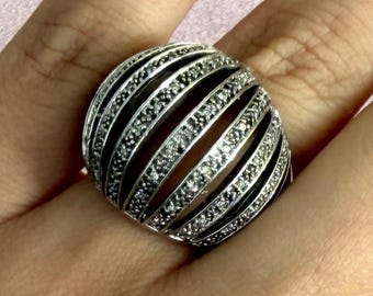 Anillo de cúpula de plata esterlina con acento de diamante, talla 6.5