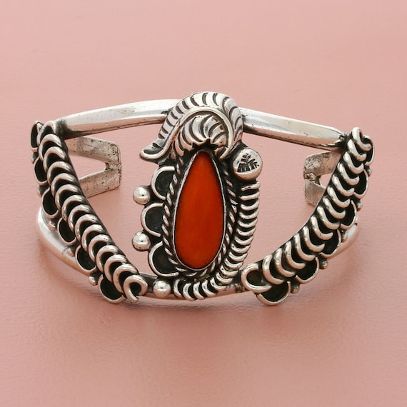 Cute Vintage Native American Navajo Oxblood Coral Sterling Silver Ring Old Cute Vintage Native American Navajo Oxblood Coral Sterling Silver Ring Old