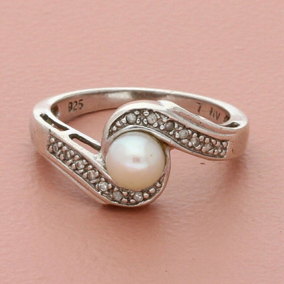 avon sterling silver 5mm pearl & cz ring size 7 - image 1