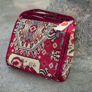 Bolso bandolera / Bolso hecho a mano / Bolso de alfombra armenia / Regalo tradicional para mujeres / Adornos armenios / Amuleto para bolso, bolso plisado