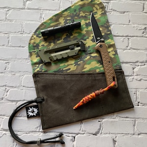 Rollo de herramientas EDC / Bolsa de herramientas de lona encerada / Bolsa de engranajes de transporte todos los días / Organizador de bolsillo / Rollo de cuchillo / Pantalla de volcado de bolsillo Hank / Camo verde