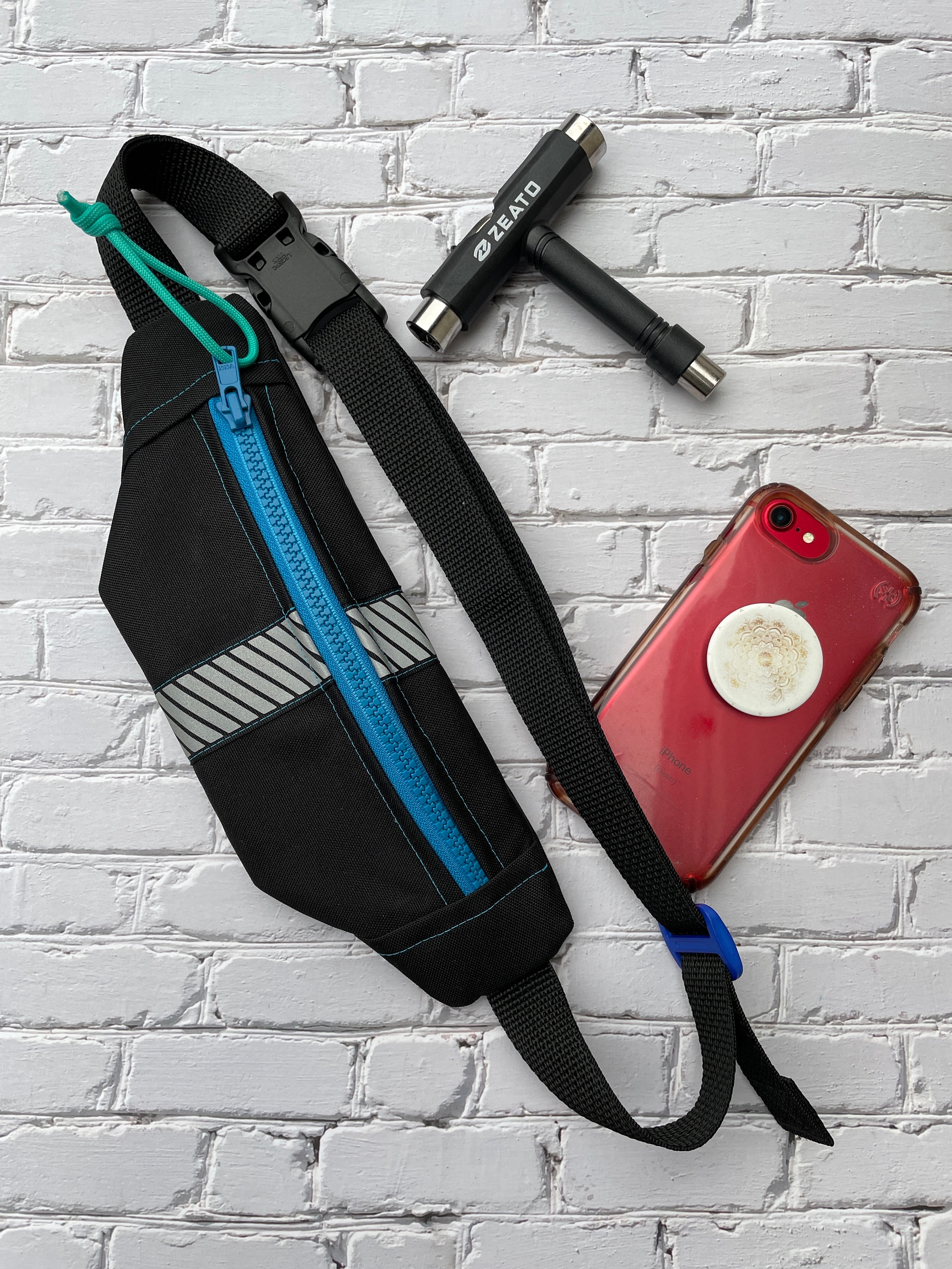 No. 4 Handsfree Phone Sling Belt Bag iPhone X iPhone XR – F E R A L