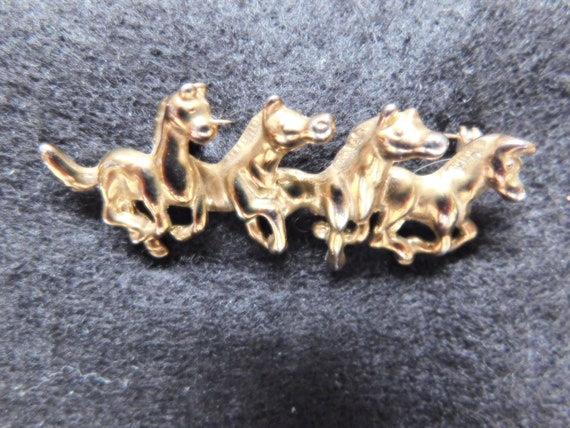 Four Galloping Horses Pin - image 2