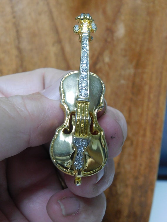 Violin Pin in Gold Tone with Clear Rhinestones - image 3