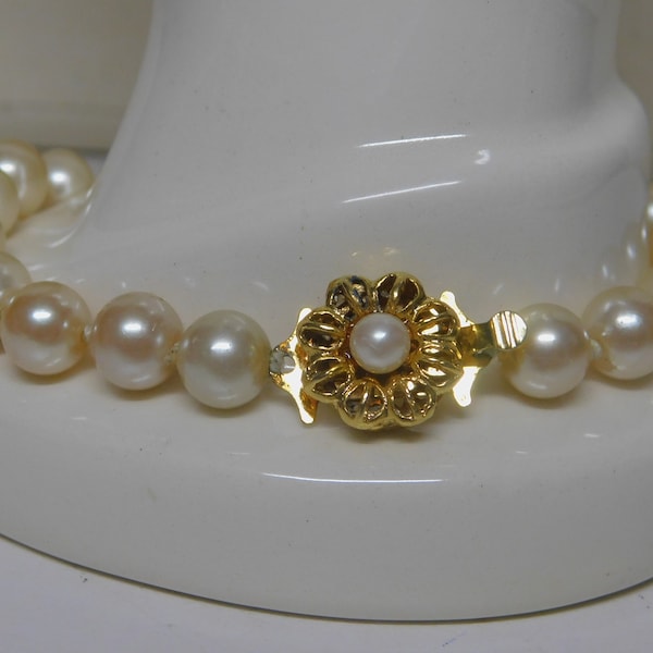 Vintage Faux Pearl Bracelet Hand Tied with Gold Tone Flower Catch