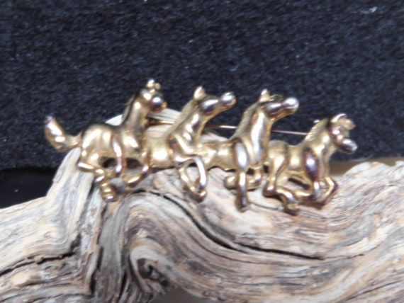 Four Galloping Horses Pin - image 8