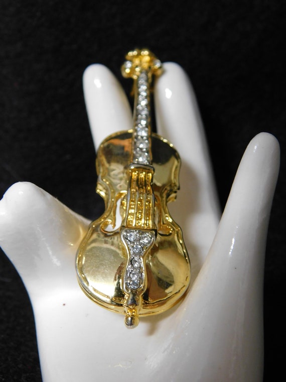 Violin Pin in Gold Tone with Clear Rhinestones - image 7