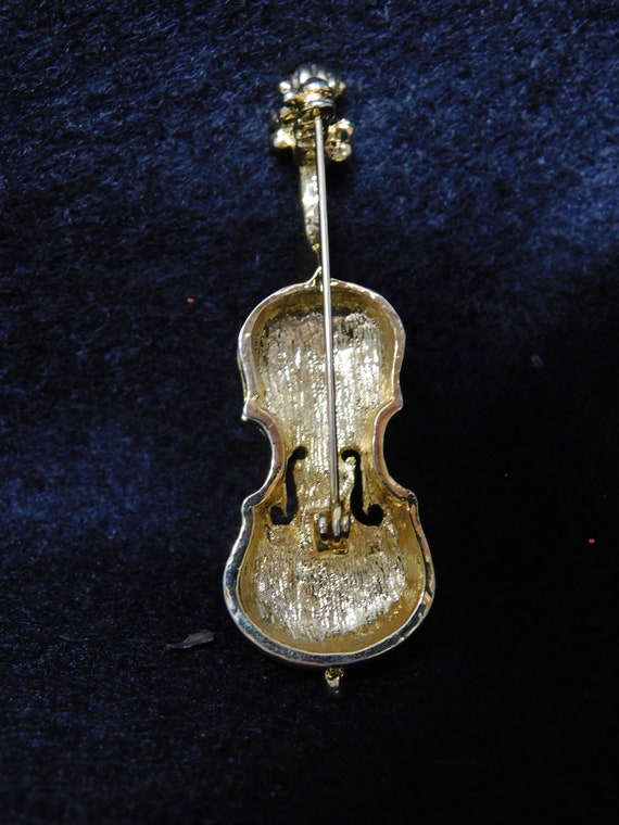 Violin Pin in Gold Tone with Clear Rhinestones - image 6