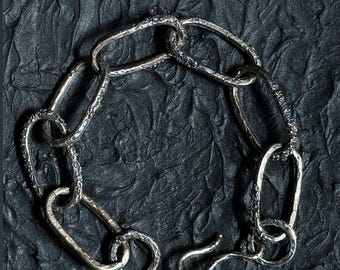 Armband - Kettenarmband Brutalist oxidiertes Sterlingsilber – Textured Brutalist Unisex – Erosion