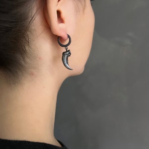 COYOTE CLAW Schwarz Silber Hoop Ohrring: .925 Silber Ohrhänger Brutalist Schmuck