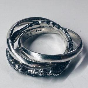 Trinity Ring Oxiderat Texturerat Sterlingsilver, Brutalistiskt Uttalande, Sammanlänkat Band Rullande Ring