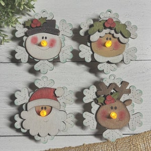 Set di ornamenti per naso leggero con fiocchi di neve, pupazzo di neve, renne, Babbo Natale, signora Claus, agrifoglio, Natale, kit di pittura, rottami, file digitale in formato SVG