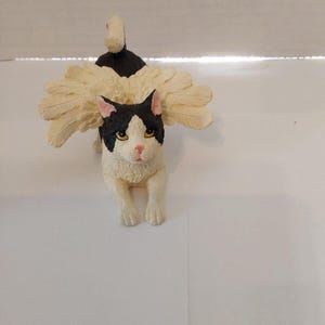 Figurines