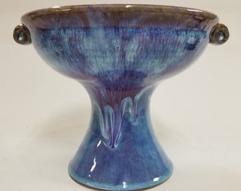 High-footed bowl in blue