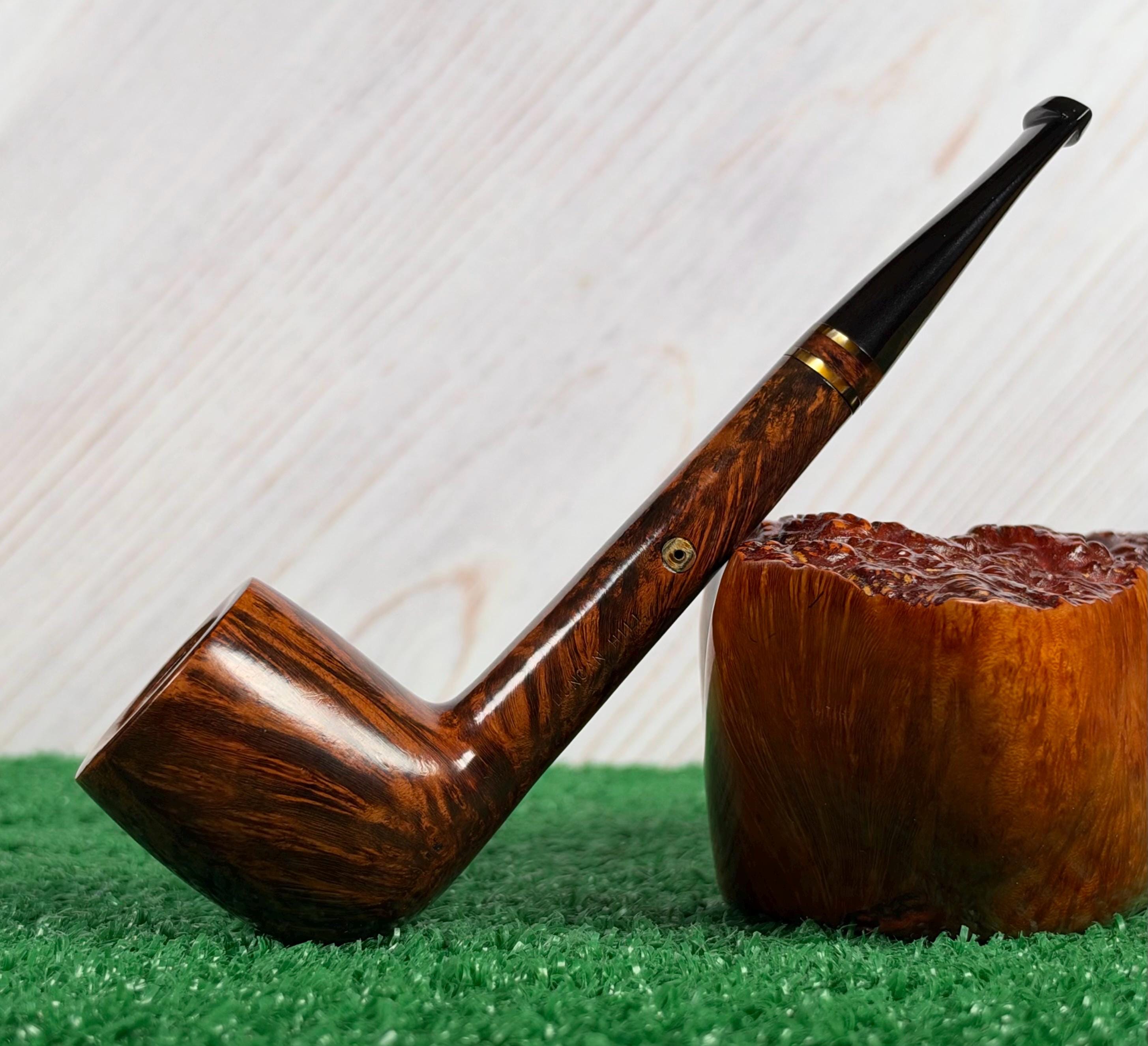 Duncan Hill Christmas 1992 Smooth Canadian Vintage Pipe in Very Near Mint Condition