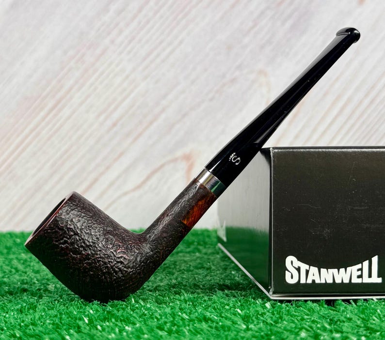 Stanwell Relief 107 Billiard Briar Pipe, New in Box, Discontinued Line / Sold Out