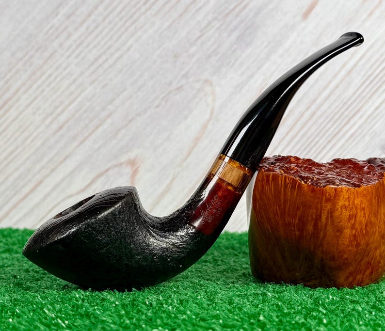 Molina Zebrano 103 Sandblasted Bent Dublin Estate Pipe