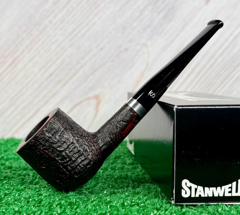 Stanwell Relief Sandblasted #45 Large Pot Shape Briar Pipe w/ Box & Pouch