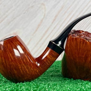 Tsuge Shiki Aki Bent Egg Estate Pipe with Beautiful Straight Grain!  Limited Edition / Sold for 1 Release Only 2019.