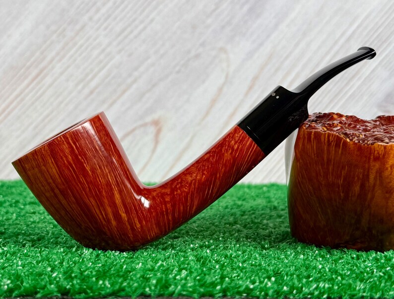 Poul Winslow Bent Dublin (B) 9mm Straight Grained Estate Pipe. Very High Grade & Hand Made, Hand Cut Stem. image 2