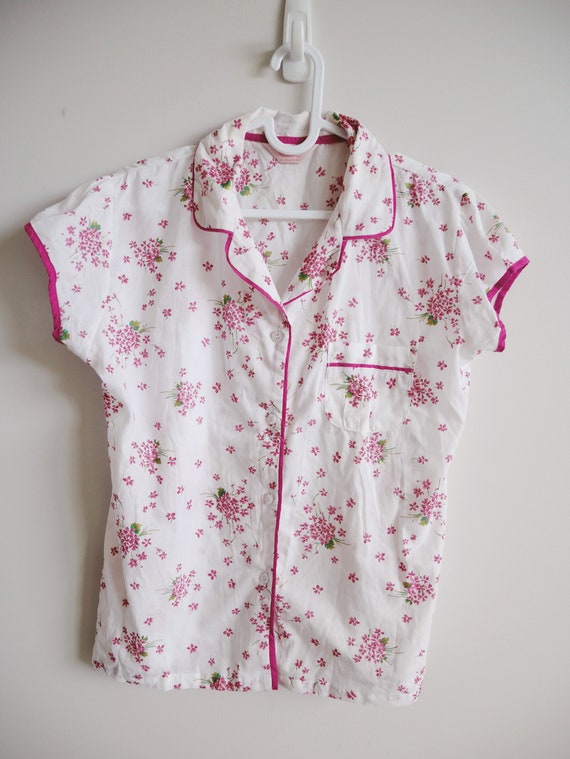 60s ditsy pink and white floral blouse