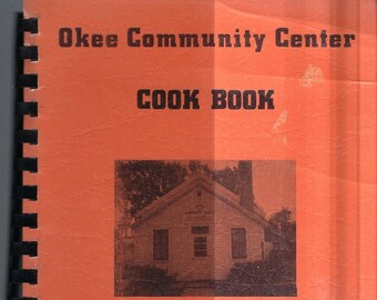 Okee Wisconsin vintage 1975 Community Center Cookbook WI Community Favorite Recipes Collectible Souvenir Espiral Encuadernado Raro Libro de cocina local