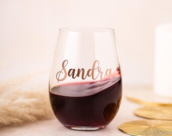 Personalized stemless wine glass + gift for girlfriend, sister, mom | Name with foil effect | Wedding, maid of honor, bachelorette party, bridal shower
