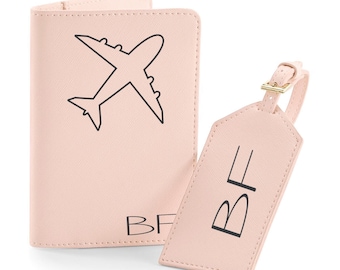 Travel-Set mit Monogramm, Personalisiertes Reise-Set, Reisepass-Hülle mit Gepäckanhänger, Passport-Cover mit Initialen & Flugzeug