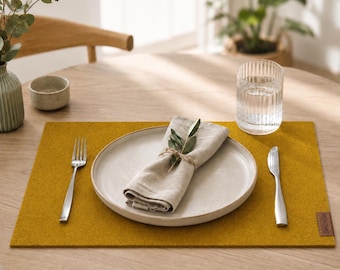 Placemat made of 100% Merino wool felt, rectangular wool felt table mat with leather label