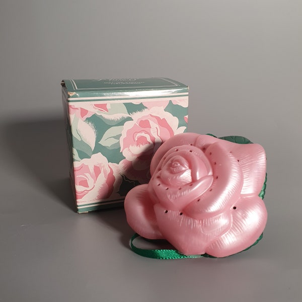 vintage Avon Cosmetics Fleur parfumée Fleur parfumée Pomander Grandma Core Cottage Core rose Girlie