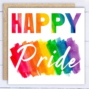 Bonne carte de fierté. Mois de la fierté. LGBTQ+. Arc-en-ciel de fierté. Gay pride, fierté lesbienne, fierté bi. Sortir.