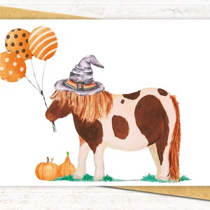 Poney Shetland à Halloween! Design joyeux avec un beau poney Shetland. Carte d’Halloween du poney Shetland. Carte d’Halloween de cheval.