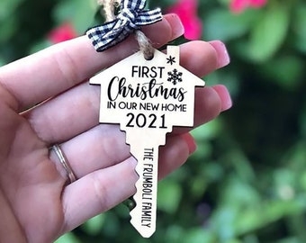Personalisierte Weihnachtsdeko Schlüssel Unser erstes Weihnachten Holz weihnachtskugeln mit Namen Weihnachtsbaumschmuck Geschenkanhänger