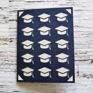 FRENCH handmade graduation card, Congratulations, Carte de graduation en français, Carte de félicitations, Card with mortar caps and tassels
