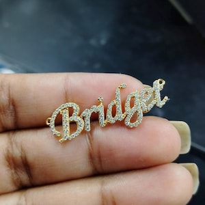 Colgante con inicial personalizada en oro macizo de 14 k. Collar con nombre Bridget. Collar con placa de identificación en oro macizo de 14 k.
