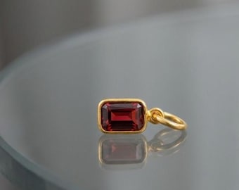 Handmade 18k Solid Gold Garnet Charm Pendant