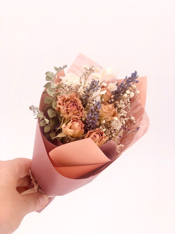 Petite Mini Dried Flower Bouquet, Natural Everlasting Dry Flowers, Floral  Decor, Flower Arrangement, Home and Living Decor, Cute Present 