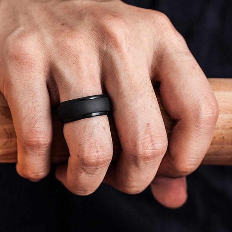 MENS Stepped Edge SILICONE RING Band Black Wedding Rings Active Life Style Heavy Duty Black