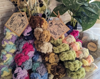 Crochet Spring Toys, Fun Cat Toys, Handmade Pet Product, Corkscrew Toy, Cat Enrichment, Squiggle Toy, Tentacle Toy, Soft Spiral Yarn Toy