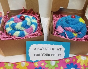 Fuzzy Sock Cupcake Gift: Novelty Socks in Cupcake Box