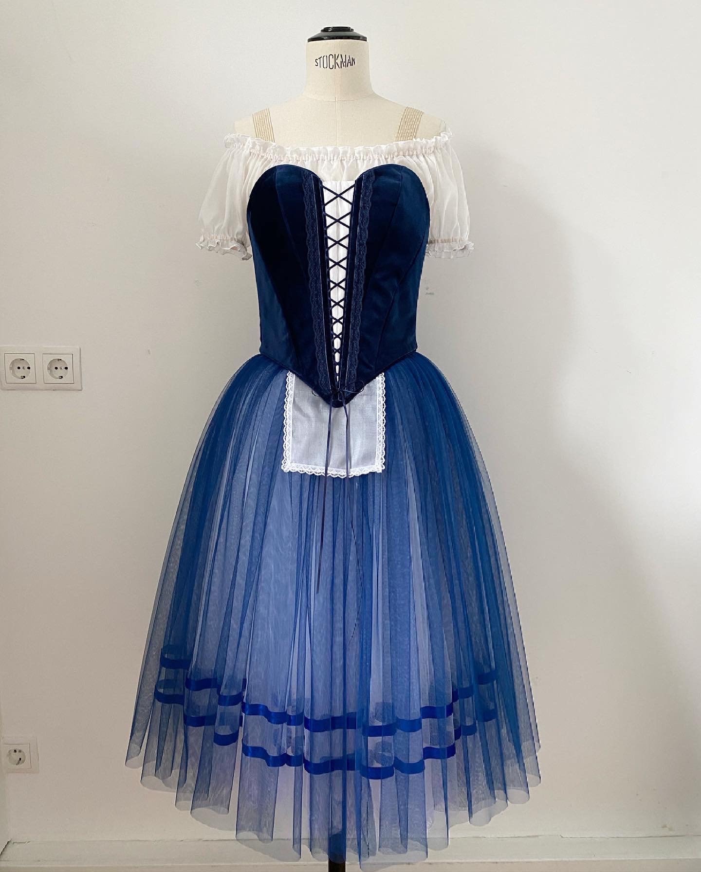 ジゼル　バレエ衣装 ジゼルのお衣装です🍀 詳細は本アカウントにて