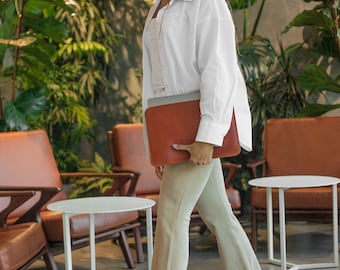 Vintage Leather MacBook Sleeve: Personalized Laptop Case
