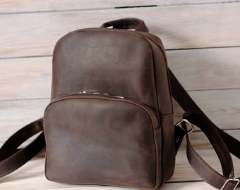 Handgefertigter Lederrucksack: Damen Reiserucksack