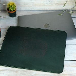 Handmade leather case for MacBook - protection and style in one, Leather case for MacBook handmade - a stylish accessory for your device