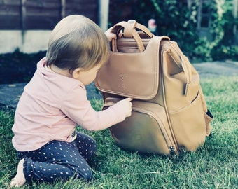 Tan Changing Baby Diaper Bag Modern Vegan Leather Baby Bag Water-Resistant Cute Baby Changing Mat Travel Bag Backpack Hospital Mom Bag