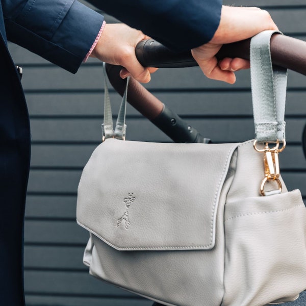 Organisateur de poussette bébé gris Organiseur de poussette en cuir végétalien Sac à langer résistant à l'eau Organisateur de landau pour essuyer la poche Sac à bandoulière Sac pour bébé