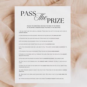 Pass the prize baby shower game template. Editable minimalist black and white game. Digital download