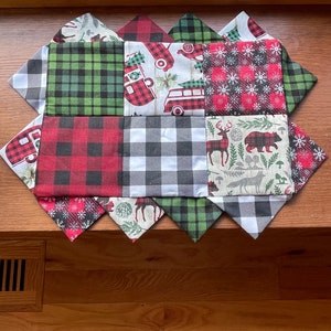 Holiday Prairie Point Placemats (set of 4)
